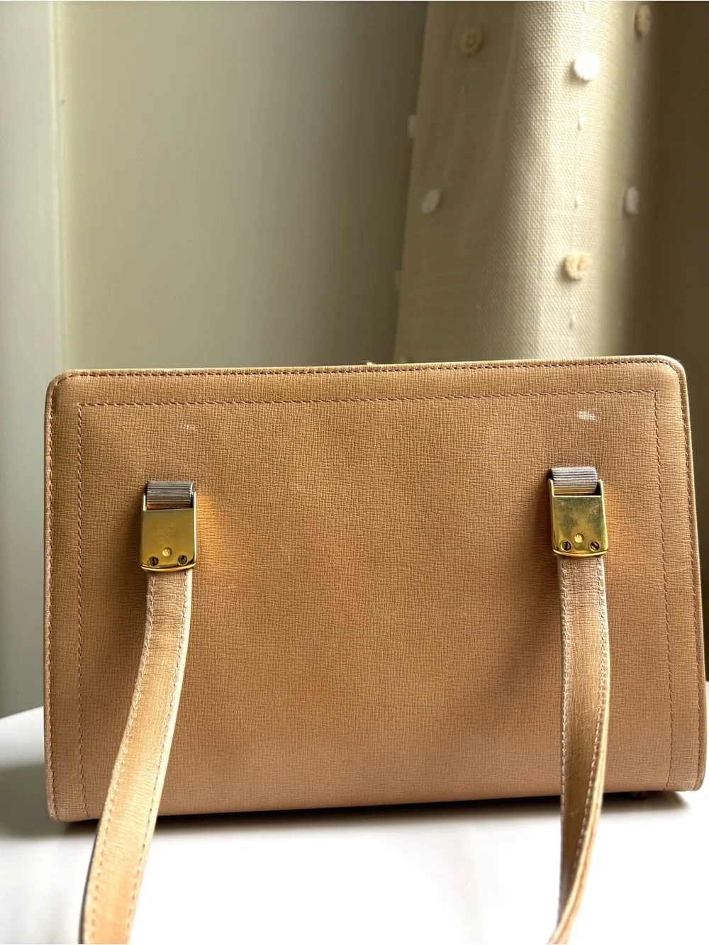 Vintage Koret Tan Leather Structured Shoulder Handbag Purse with Gold Hardware - Picture 10 of 13